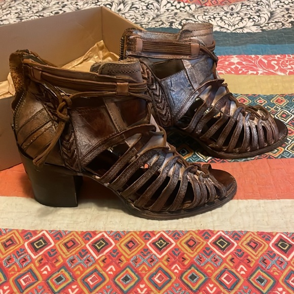 Freebird by Steven-gently used - Picture 3 of 8